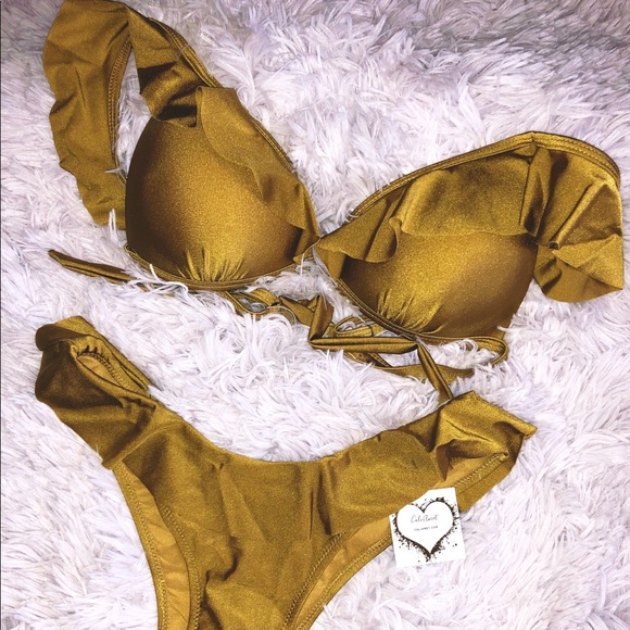 New Swimsuit - Picture 1 of 1